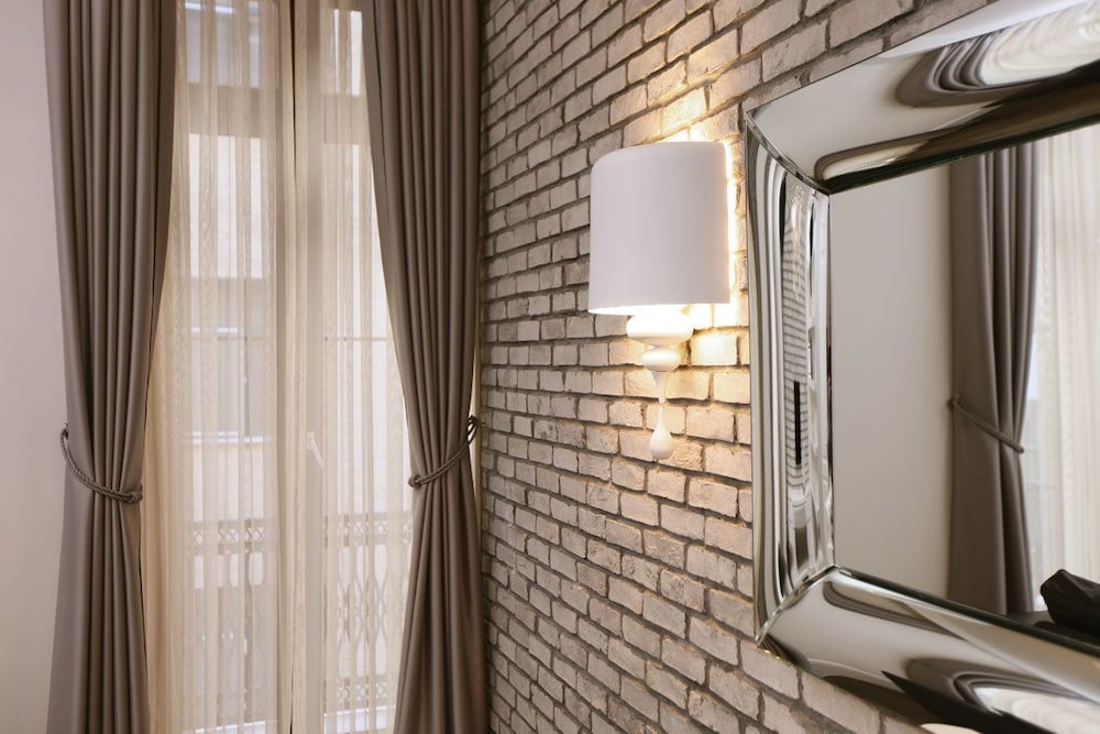 Pera Residence 25/26