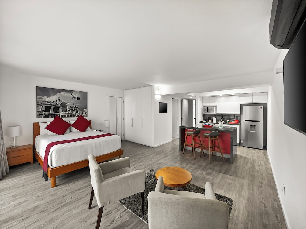جناح ديلوكس بسرير كوين مع أريكة، Armonik Suites 5/10