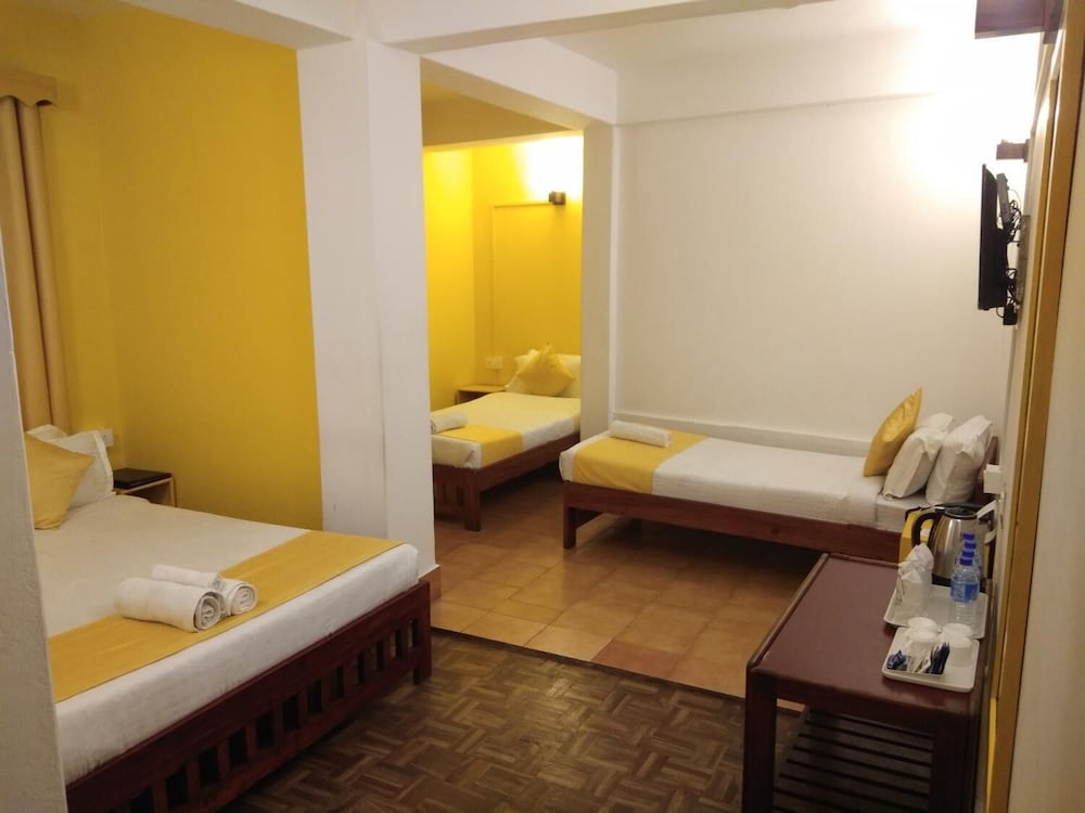 Hotel Flora Fountain 18/50