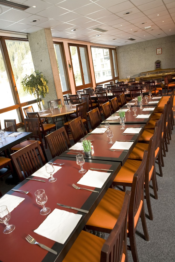HOTEL CLUB MMV LE FLAINE 50/66