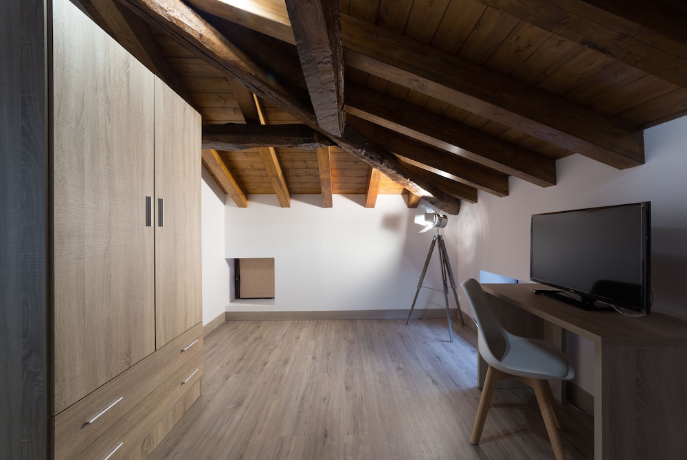Petit Hotel Goierri 32/43