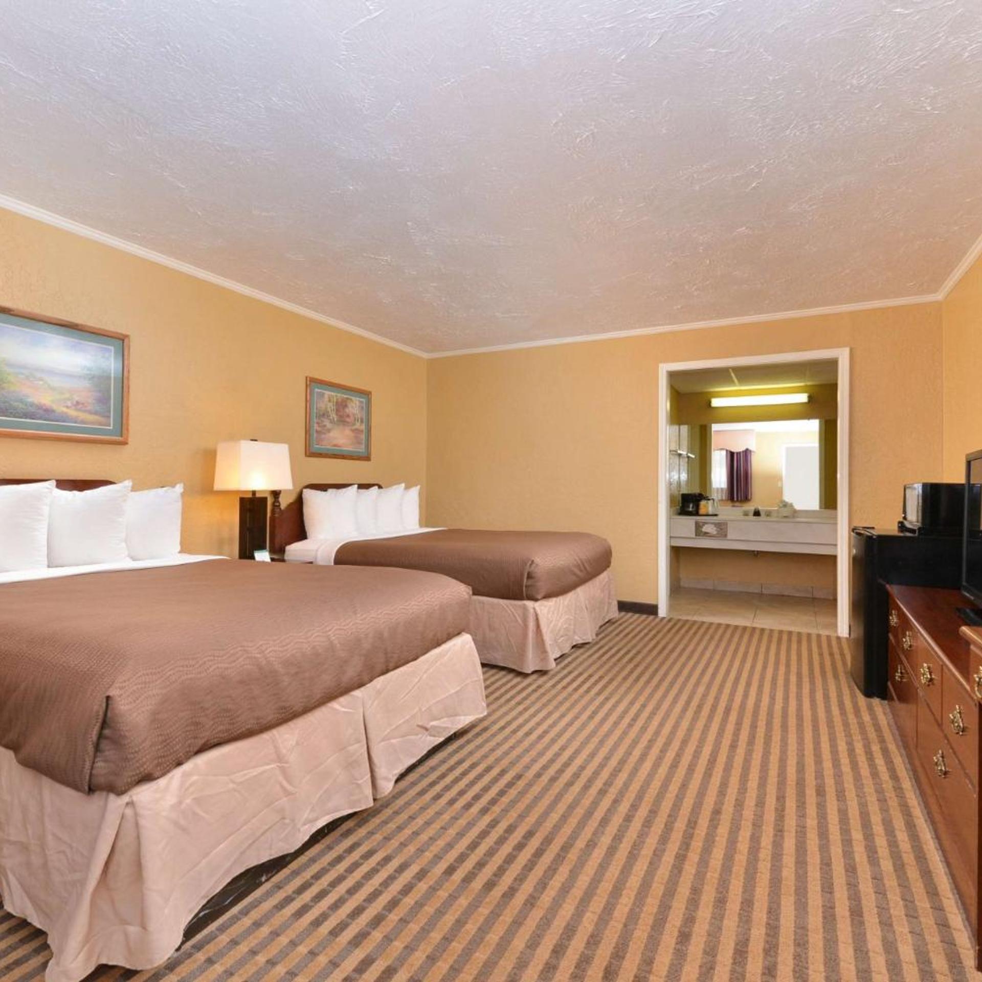 Executive Plus Inn and Suites 7/20