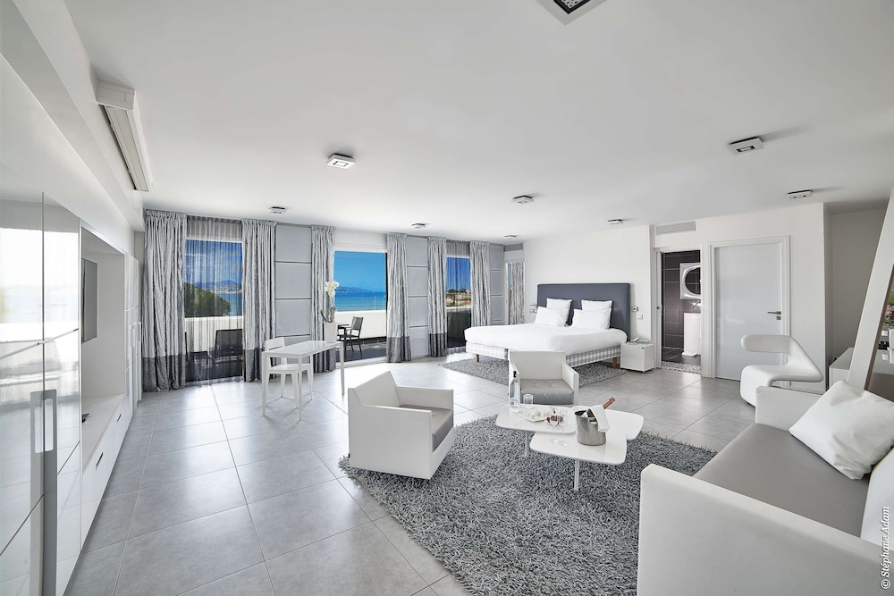 Kube St Tropez Hotel 50/74
