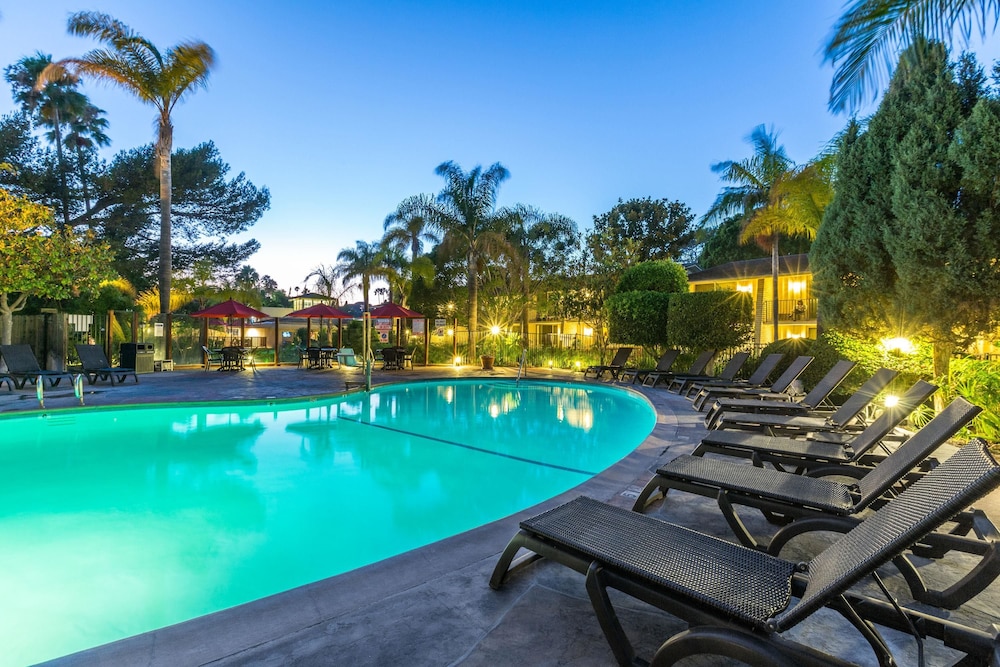 Ramada By Wyndham Santa Barbara in SANTA BARBARA - CA
