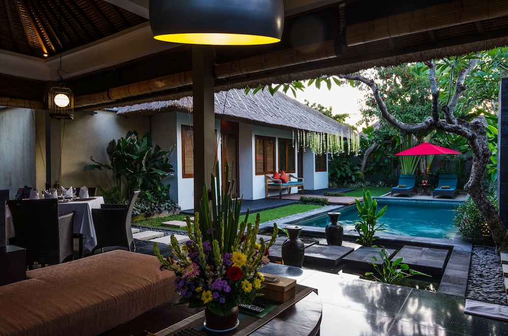 Imani Villas 18/46