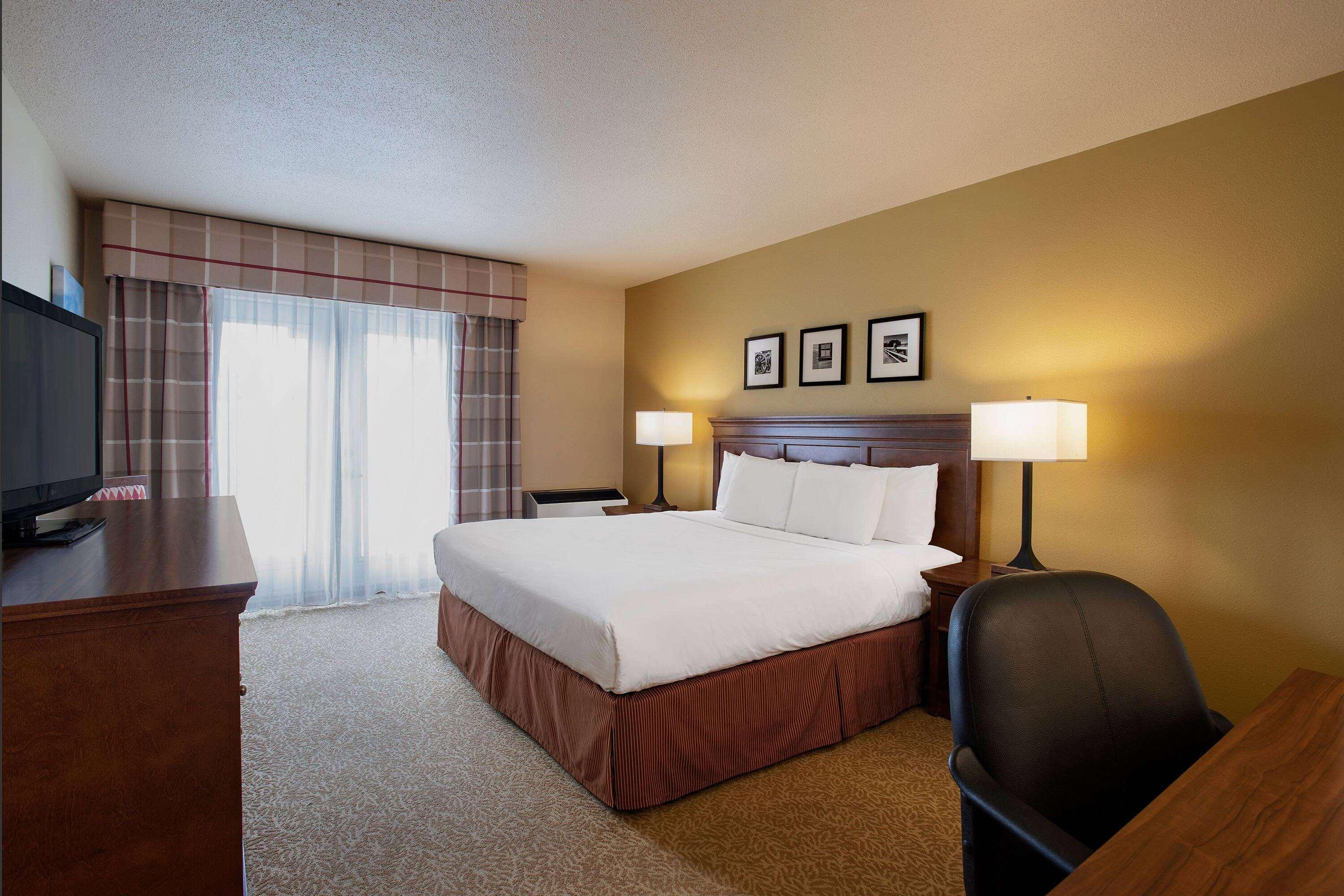 جناح بسرير كينج، Travelodge Suites by Wyndham Regina / Eastgate Bay 3/5