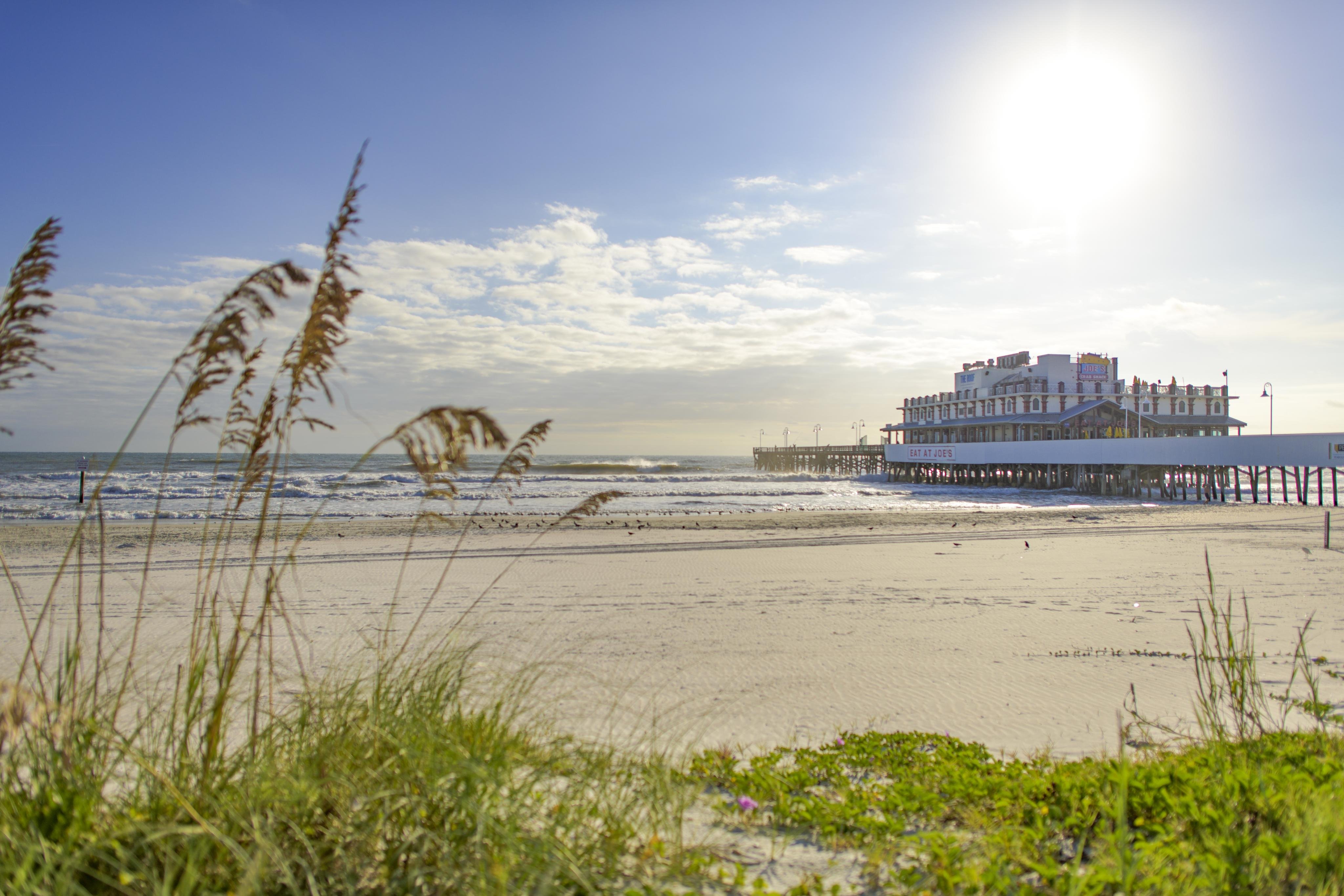 Holiday Inn Express Hotel Suites Oceanfront Daytona Beach Shores 42/48