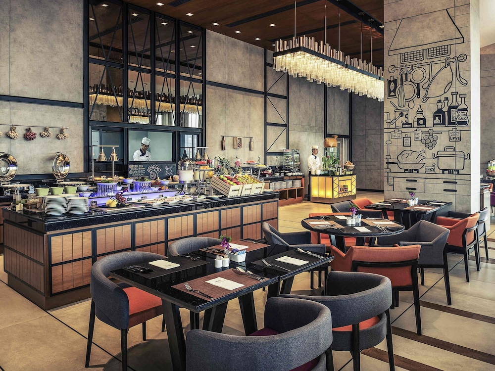 Mercure Bangkok Makkasan 52/79