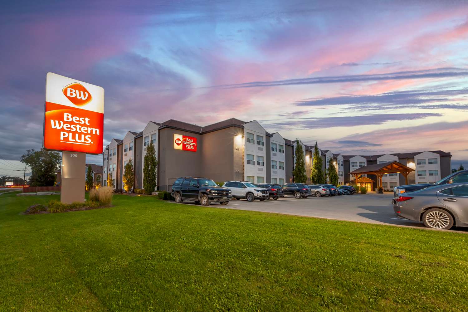 Best Western Plus Rose City Suites 30/35