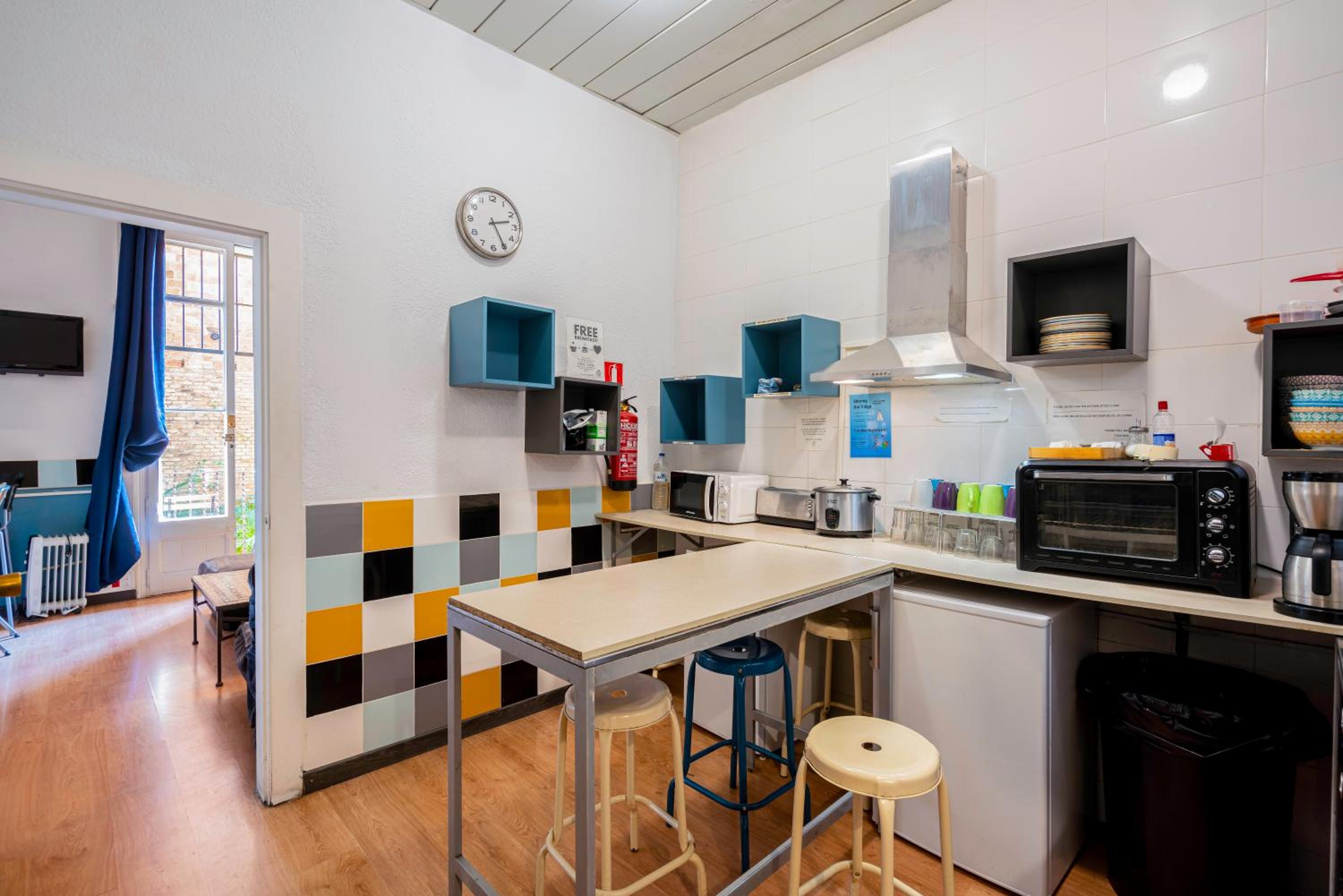 Casa Barcelo Hostel 44/55