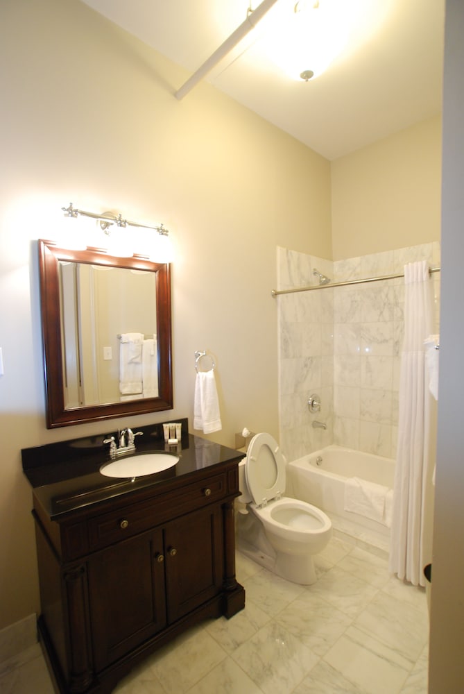 Inn On St Ann 10/34