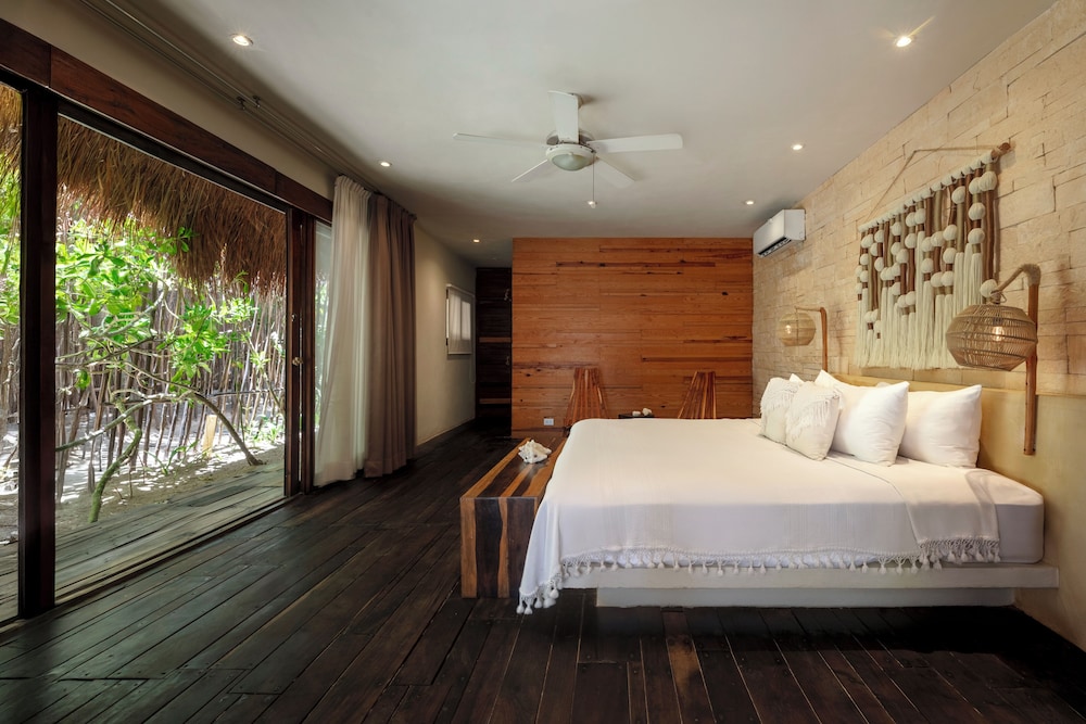 MASTER, VILLA, SUITE, OCEAN FRONT