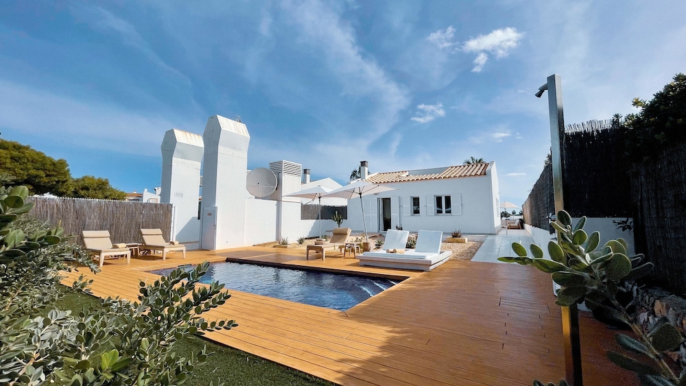 VILLAS DEL LAGO 62/67