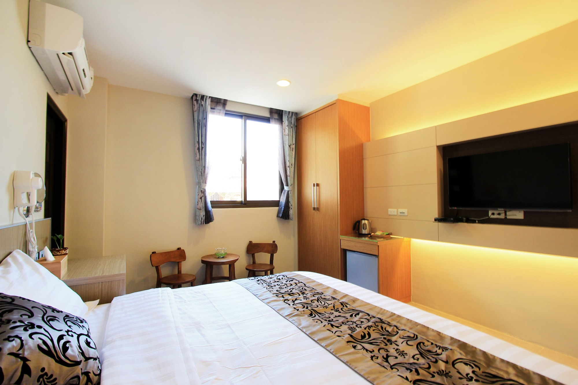 STANDARD, DOUBLE BED