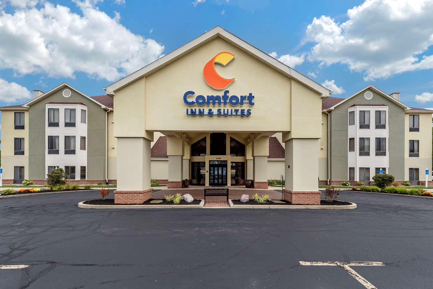 Comfort Inn & Suites Warsaw near US-30 40/44