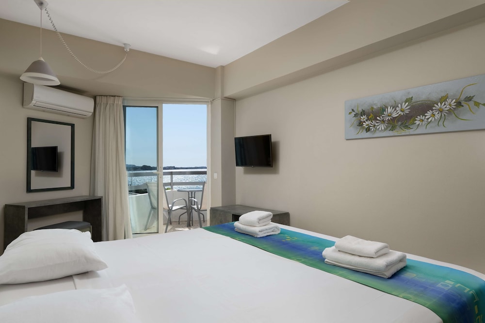 Lito Hotel 30/66