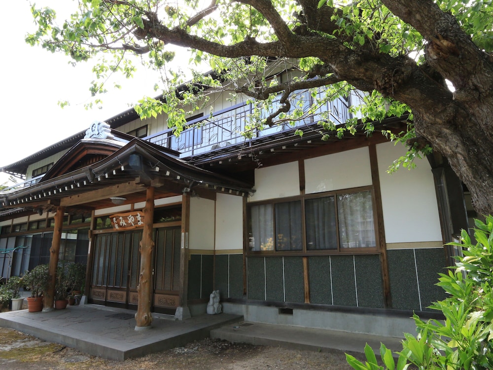 Minshuku Miyama 3/50
