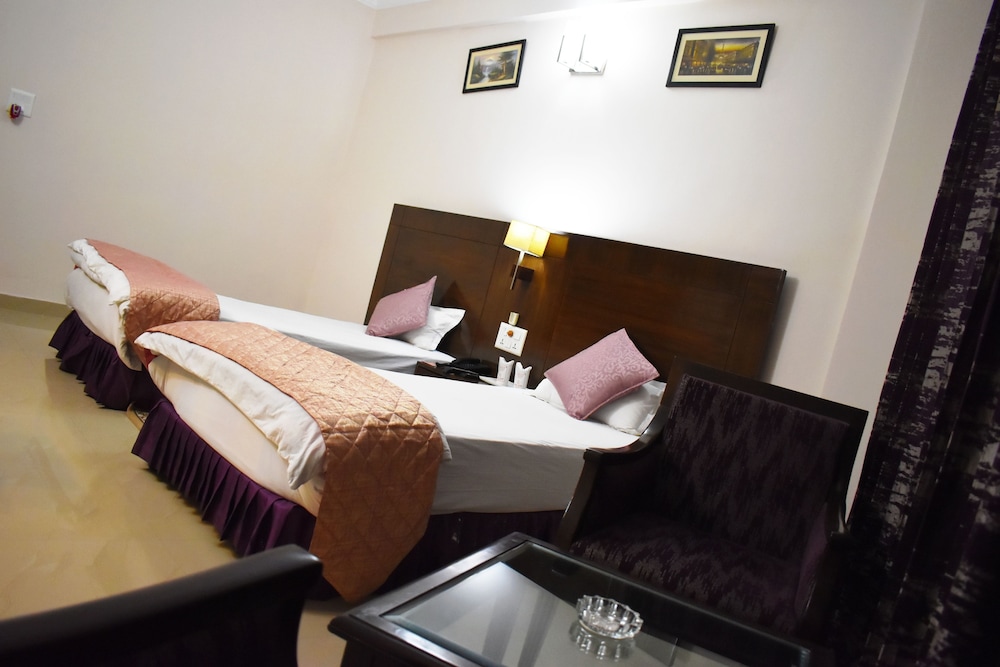 Hotel Sujata 27/64