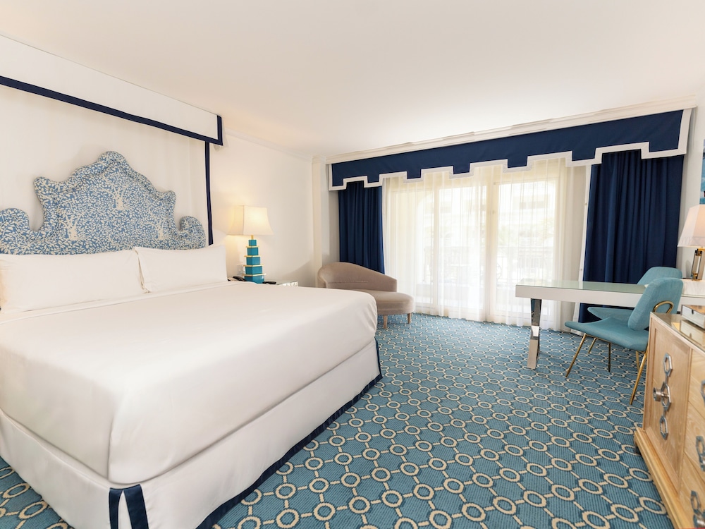 Room, King Bed, Ocean Front