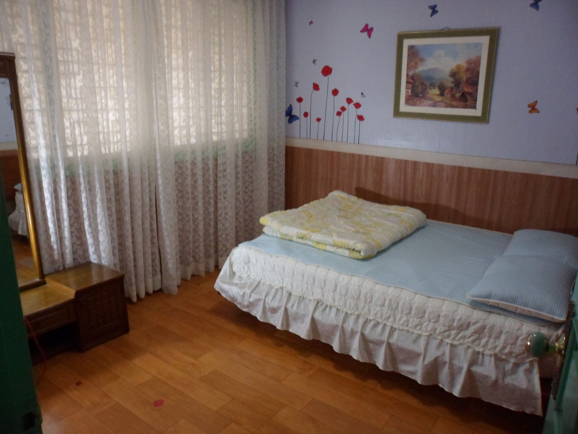 3 BEDROOMS, CONDO