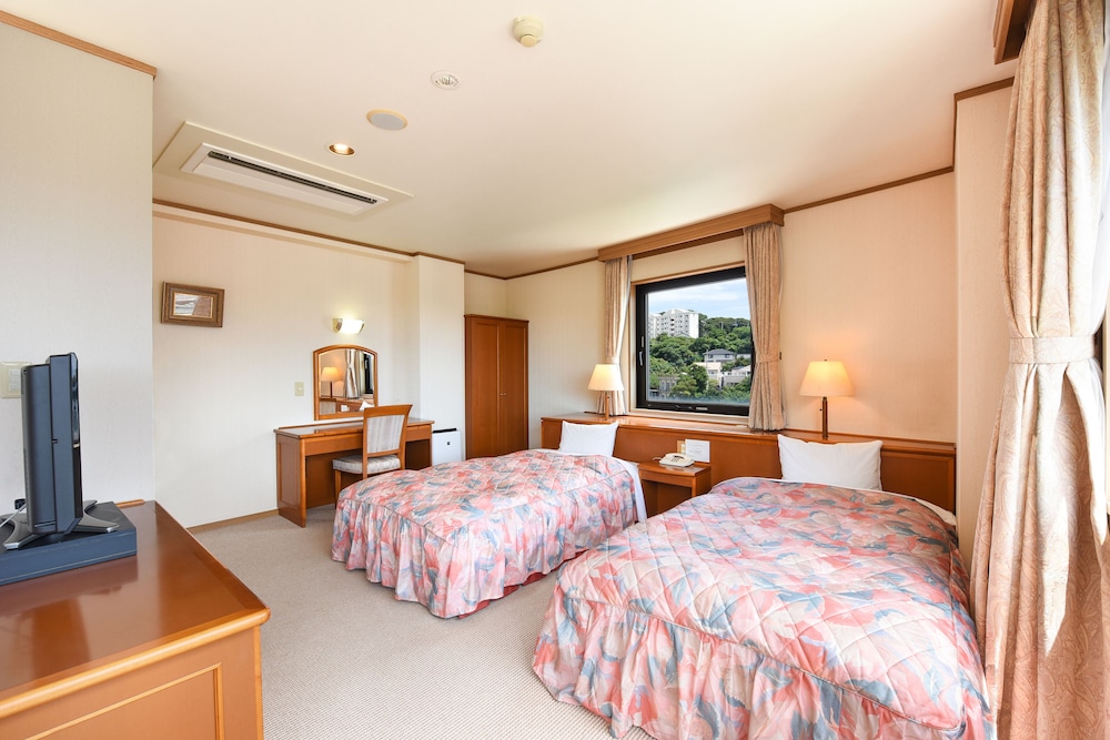 Iki Marina Hotel 12/68