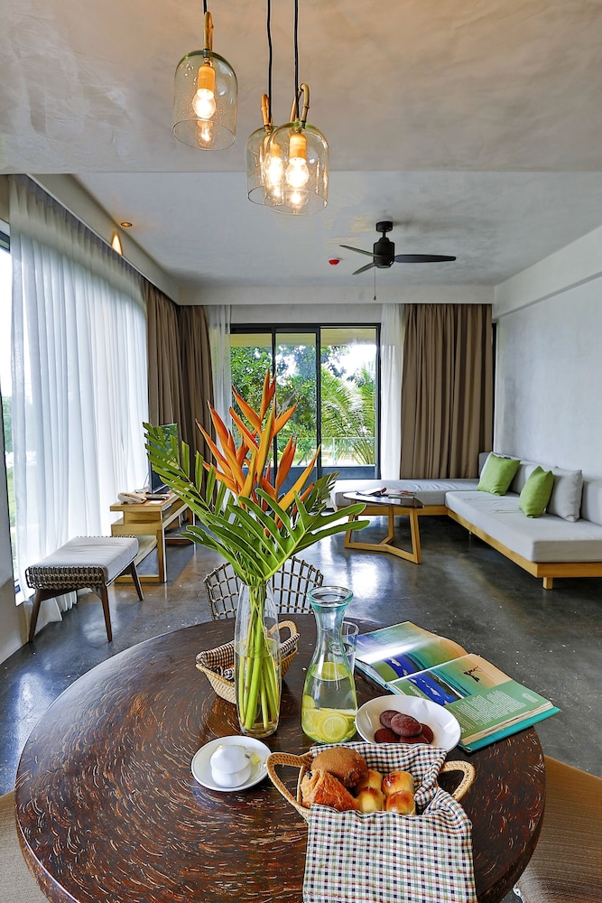 Amorita Resort 50/75