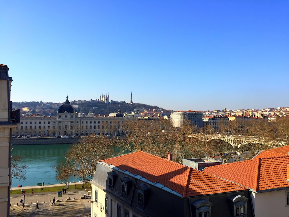 Best Western Plus Hotel du Pont Wilson 2/35