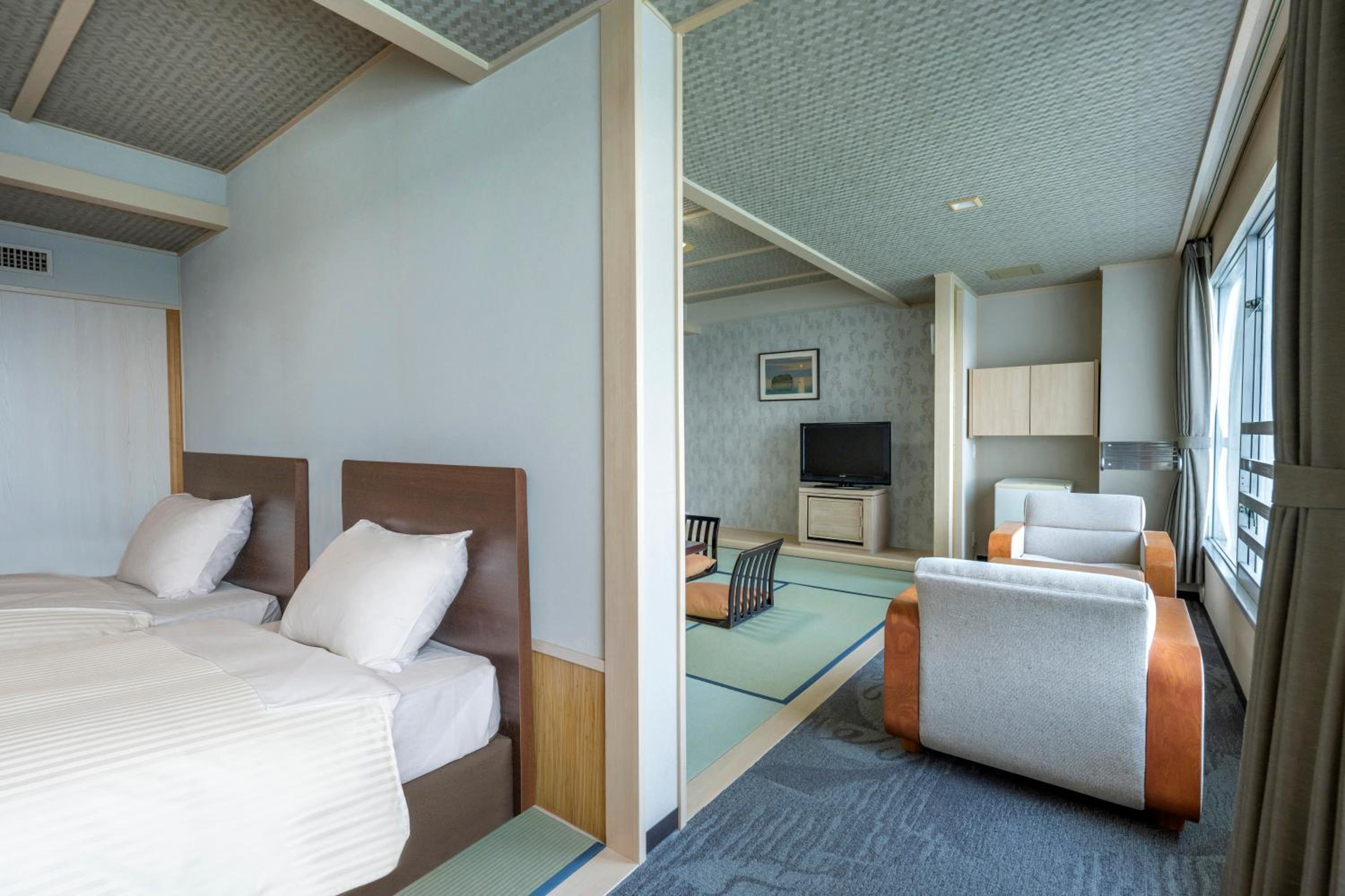 Japanese Western, Ocean, Deluxe, Twin Beds, Tatami