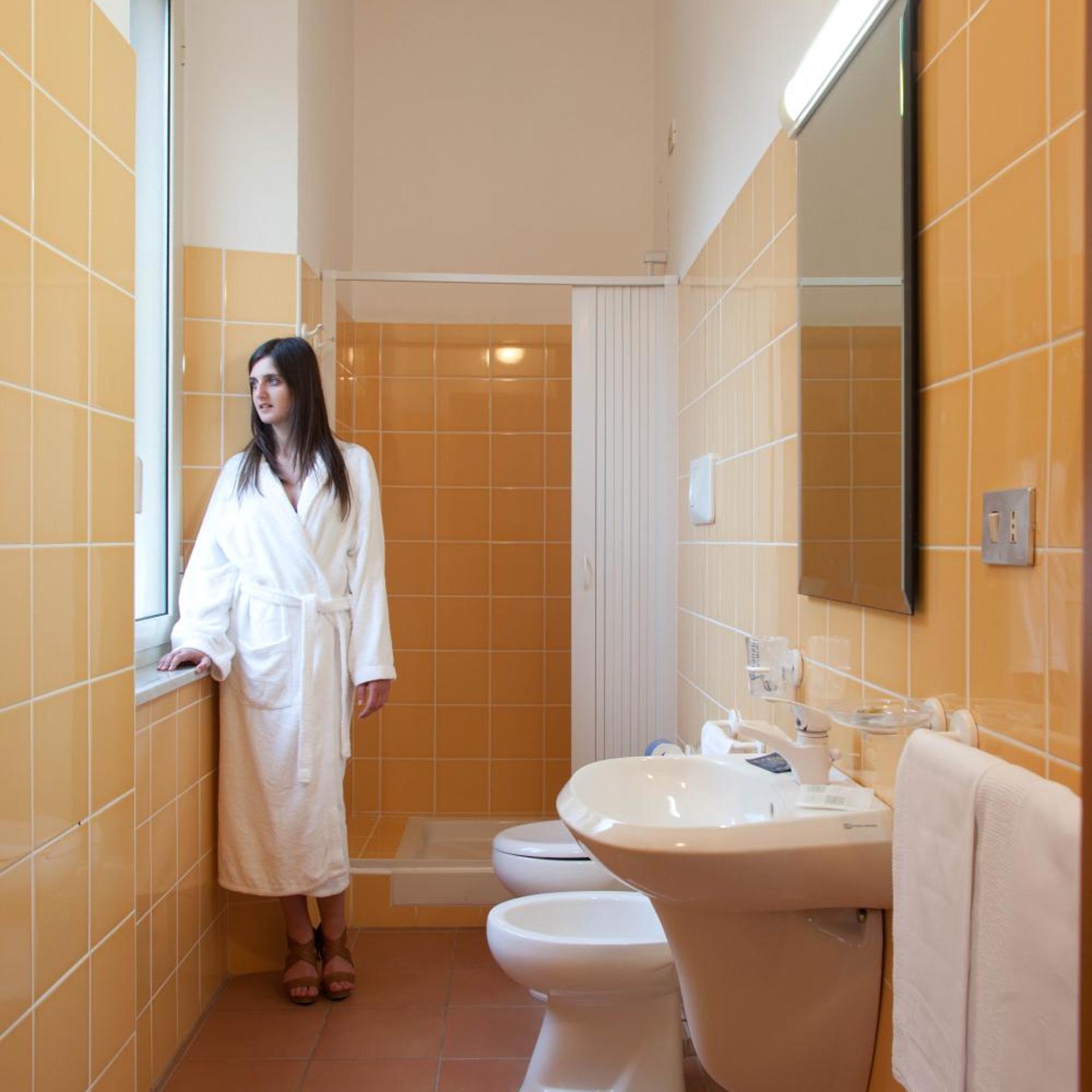 MODERNO HOTEL 34/36