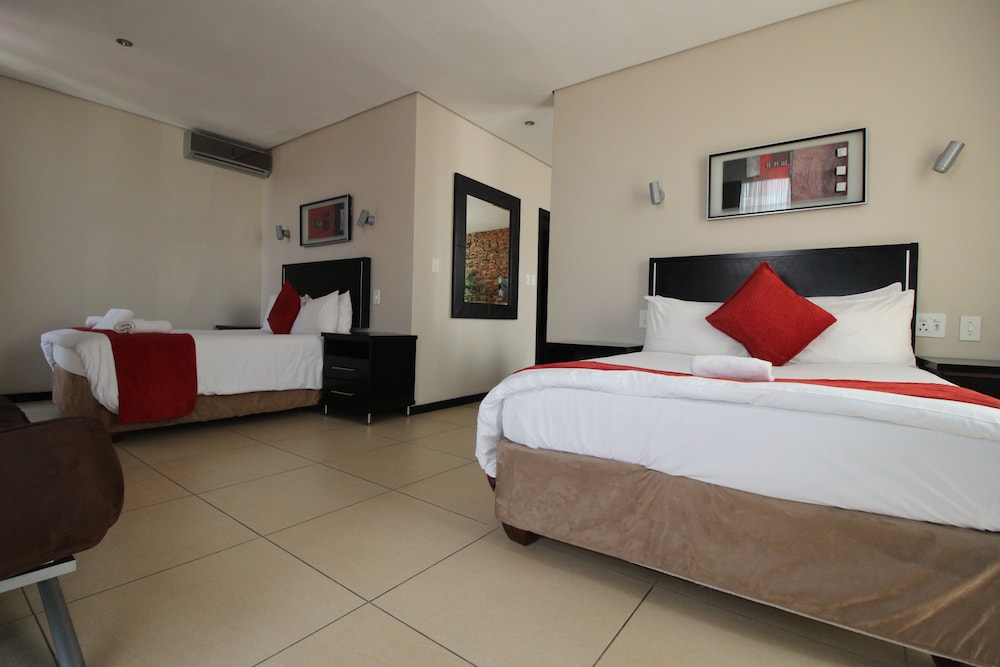 Alcazaba Lodges 11/50