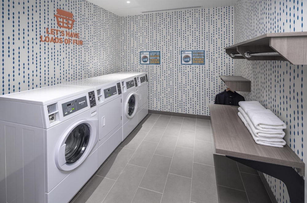 Home2 Suites by Hilton Carson City 44/46