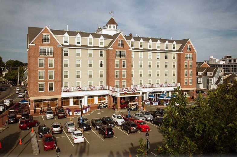Salem Waterfront Hotel and Suites 2/45