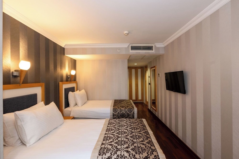 Aven Hotel 40/60