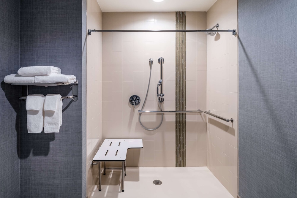 Hyatt Place Fort Worth-Alliance Town Center 46/47