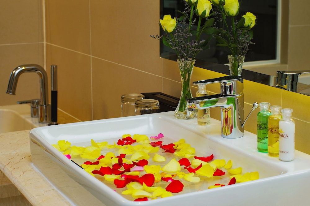 ROSAKA NHA TRANG HOTEL 55/78