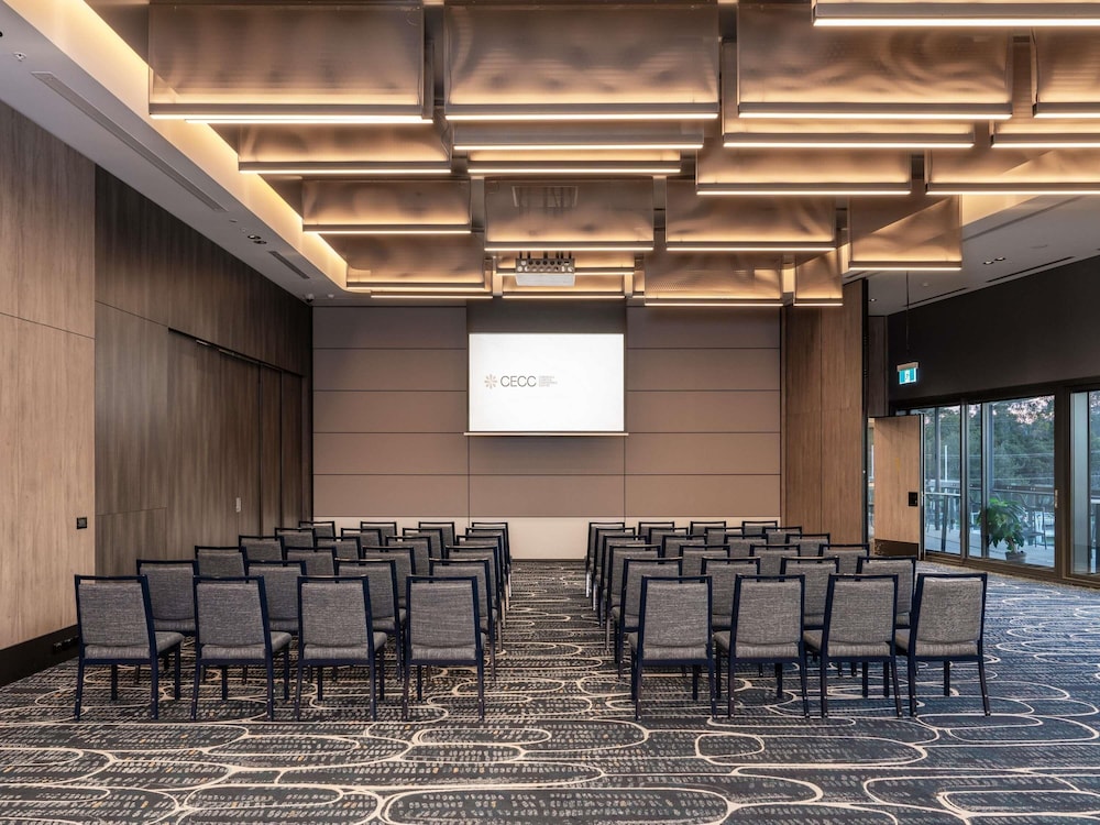 Novotel Sydney Cabramatta 36/47