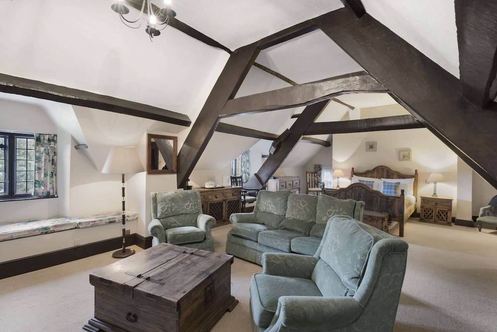 Cwrt Bleddyn Hotel & Spa 24/42