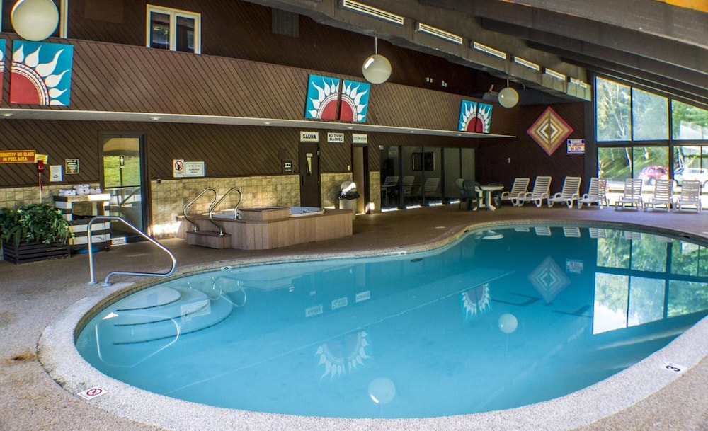 Town and Country Inn and Resort 29/50
