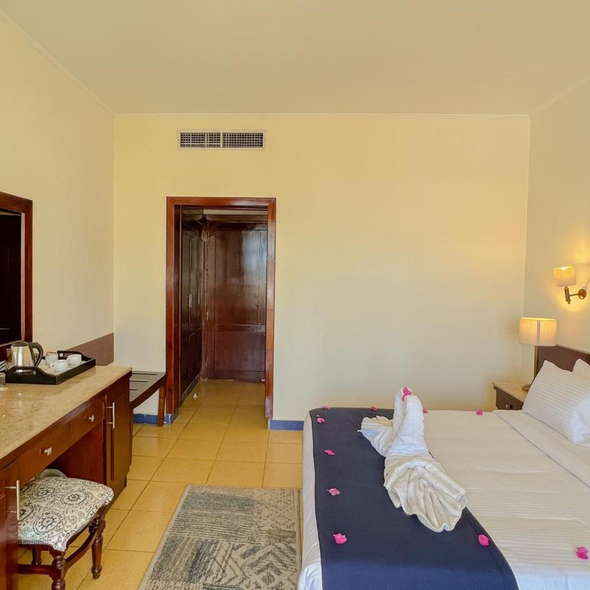 Sharm Reef Resort 17/55