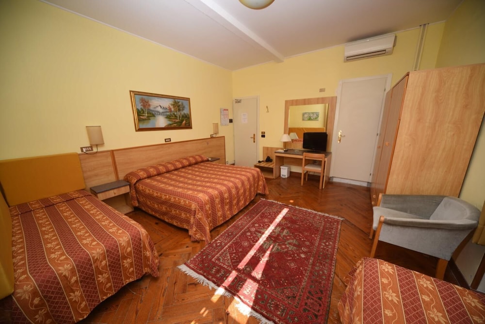 Hotel Petit Royal 24/50