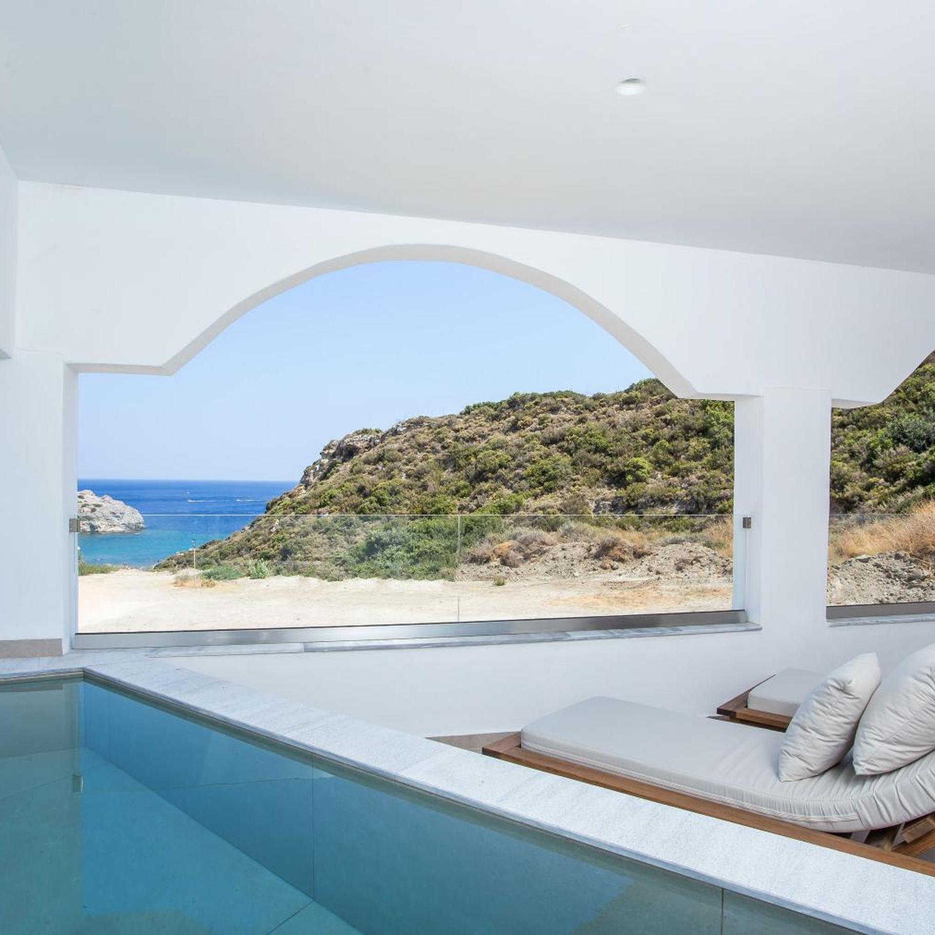 Ladiko Suites 47/50
