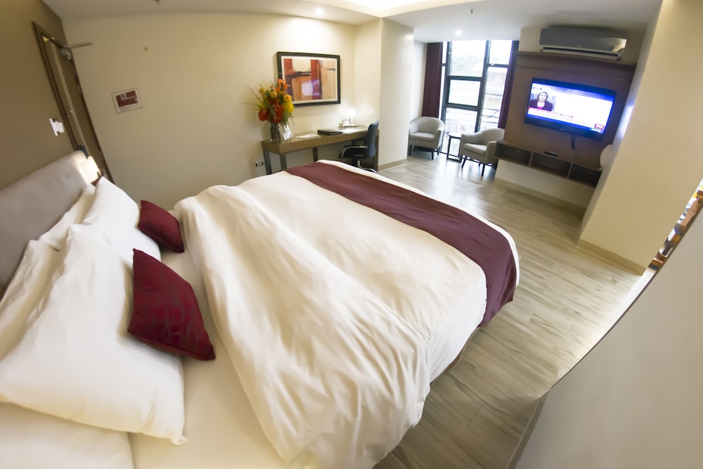 Ironwood Hotel 24/52