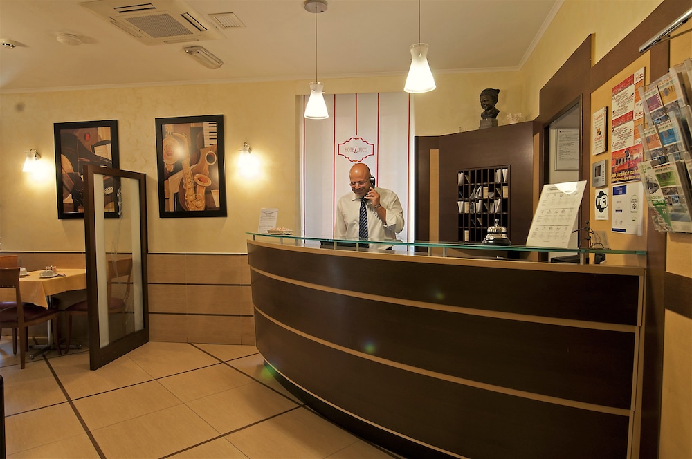 Hotel Lirico Roma 4/63