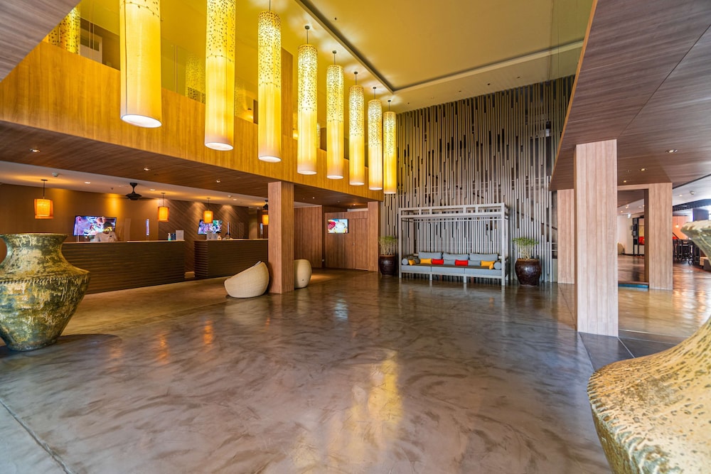 Radisson Resort and Suites Phuket 9/72