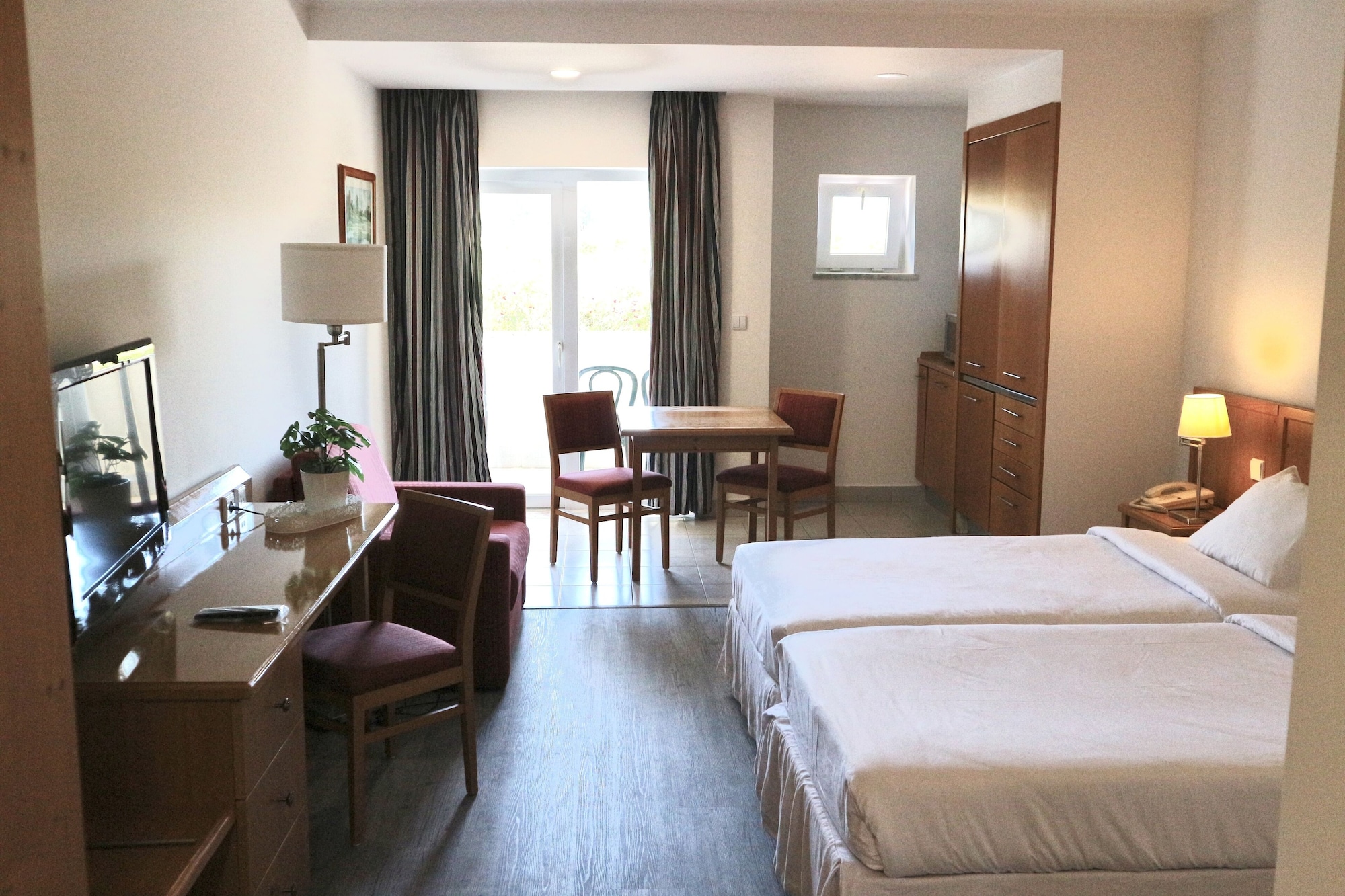 Superior, Studio, Twin Beds, Hill View