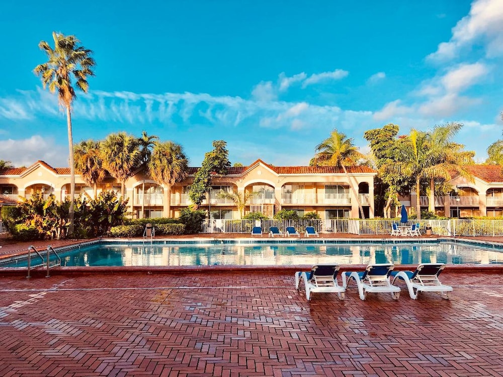 Grand Palms Resort 4/58