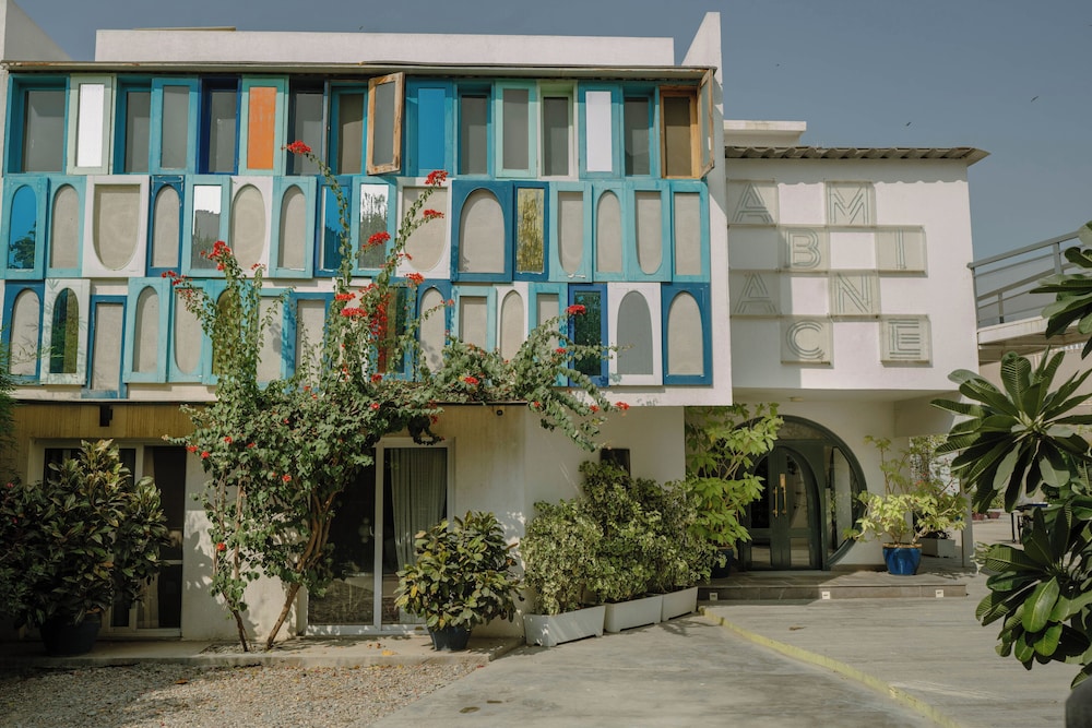 Ambiance Boutique Art Hotel Karachi 4/56