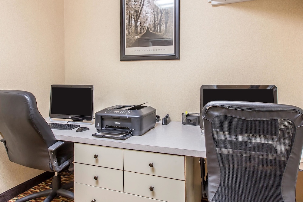 Quality Inn & Suites Loveland 33/34
