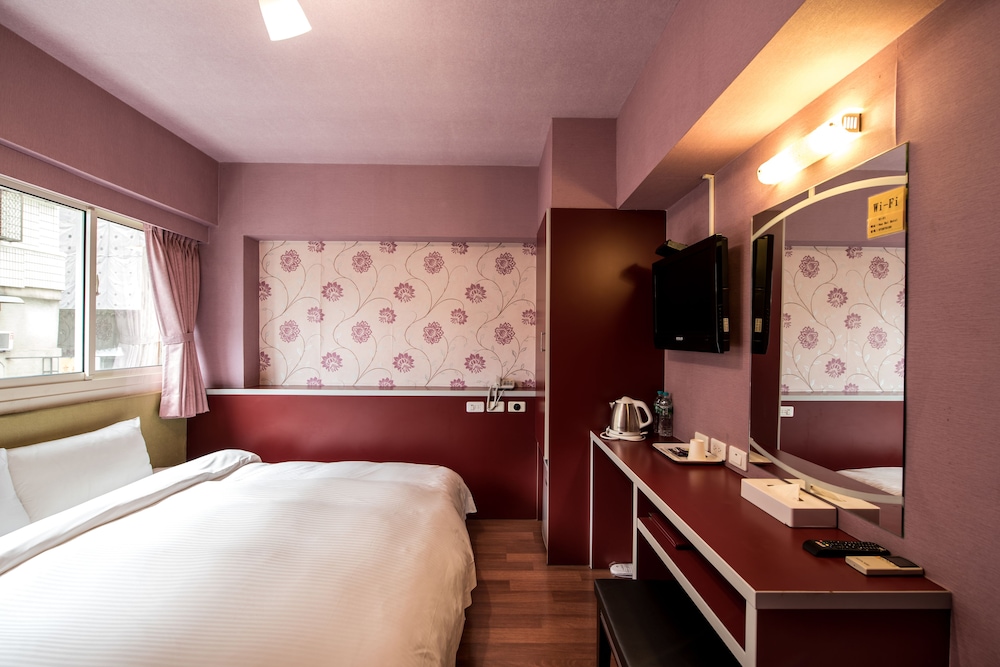 South Sea Hotel 28/49