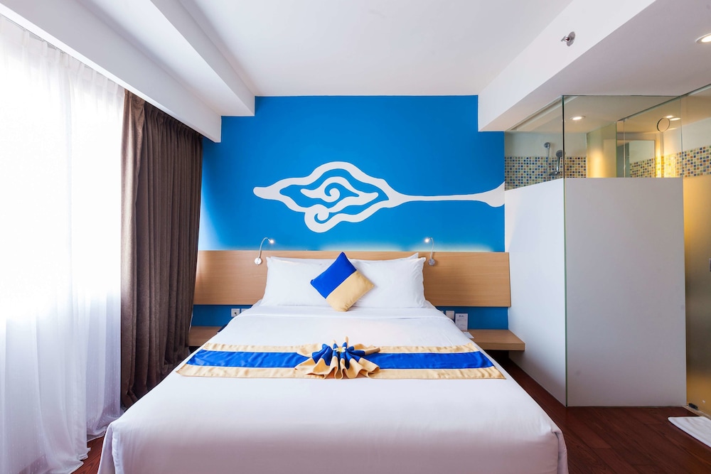 Kuta Beach Hotel 18/45